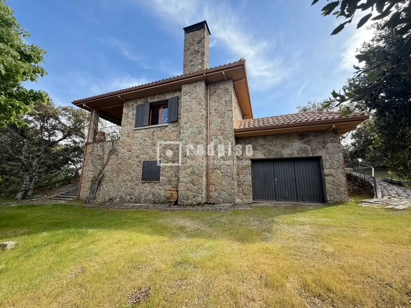 Vista exterior de Casa o xalet en venda en Valdemorillo amb Calefacció, Jardí privat i Terrassa