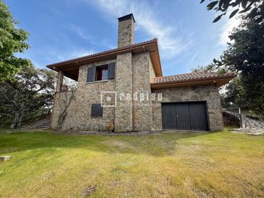 Detached house with garden for sale in Mojadillas - Parque de las Infantas - El Paraiso