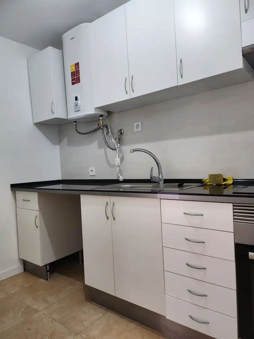 Küche von Maisonette zur Miete in Yuncos mit Abstellraum, Ofen und Balkon