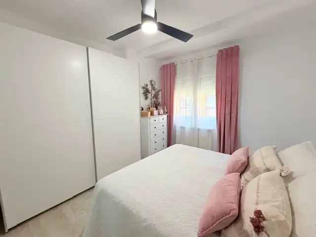 Schlafzimmer von Wohnung zur Miete in Puertollano mit Klimaanlage, Heizung und Möbliert