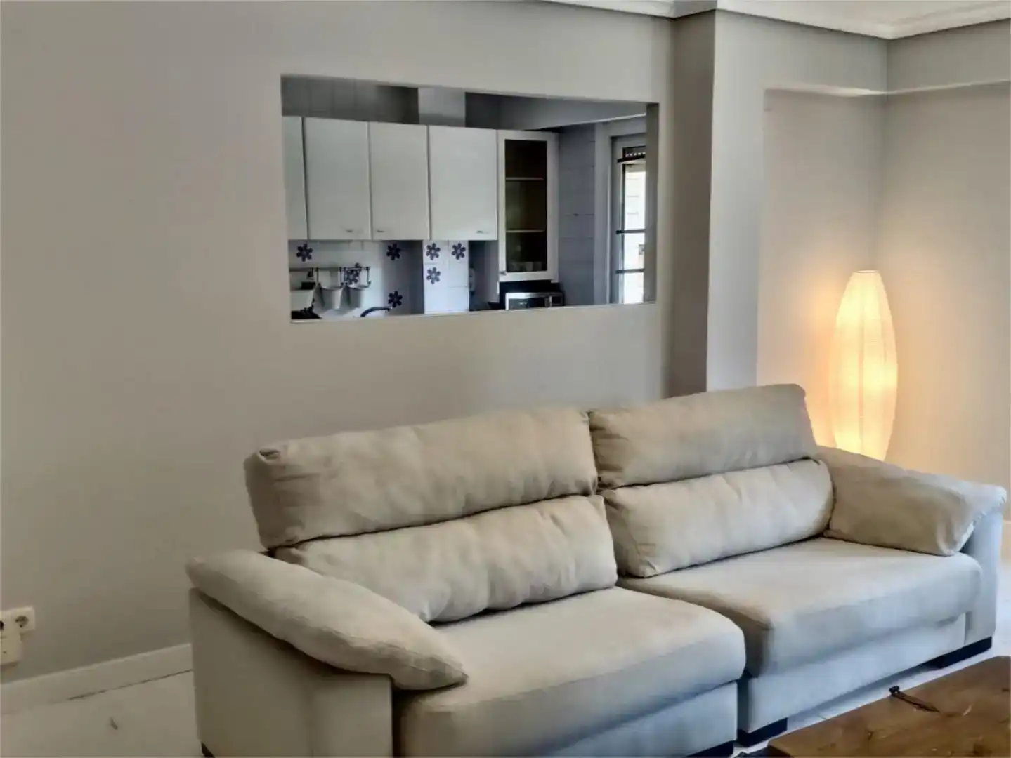 Wohnzimmer von Wohnung zur Miete in Zarautz mit Privatgarten, Parkett und Schwimmbad