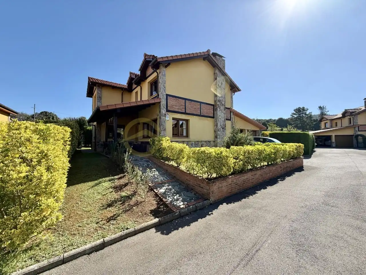 Casa amb jardí en venda a Camín de las Eras 7