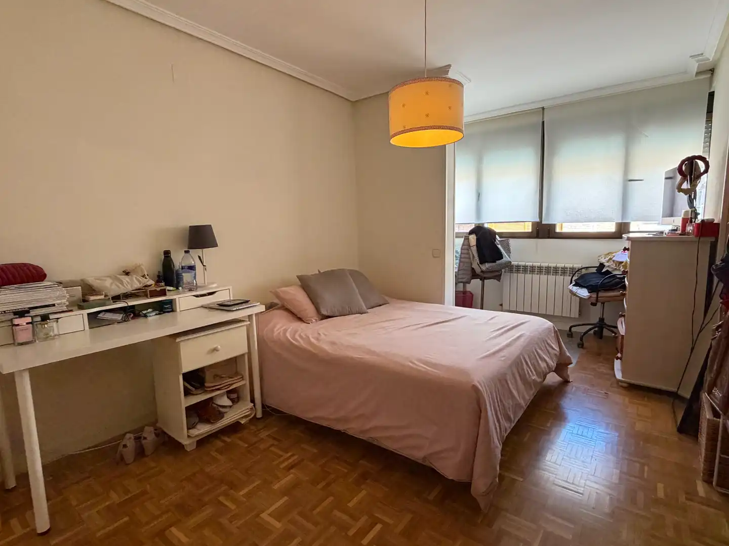 Habitación de Casa adosada en venta en Guadalajara con Calefacción