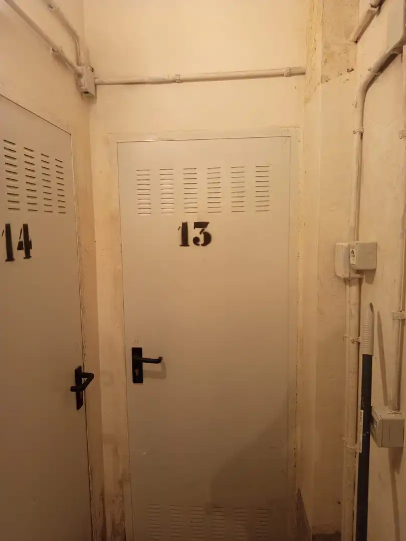 Badezimmer von Lagerraum zur Miete in Parres