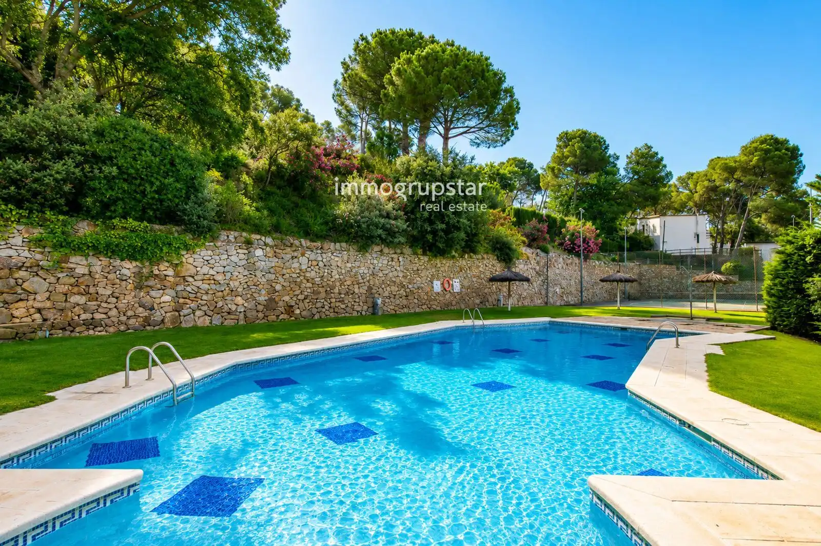 Piscina de Apartament en venda en Palafrugell amb Terrassa, Traster i Piscina