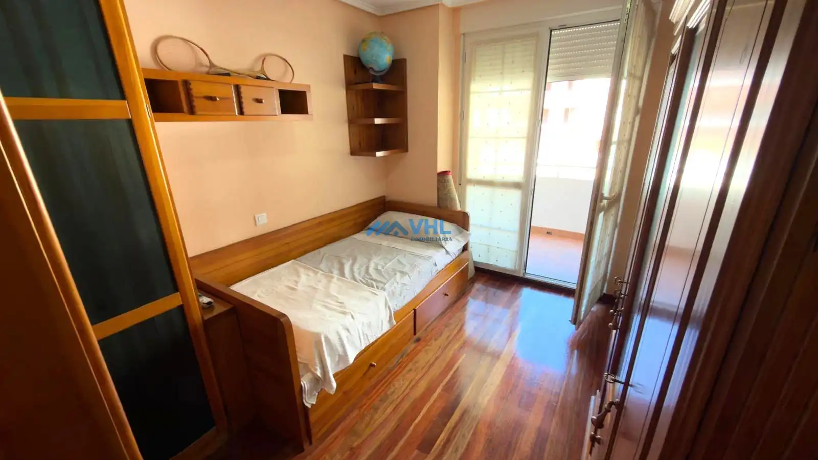 Bedroom of Flat for rent in Castro-Urdiales  with Heating, Terrace and Furnished