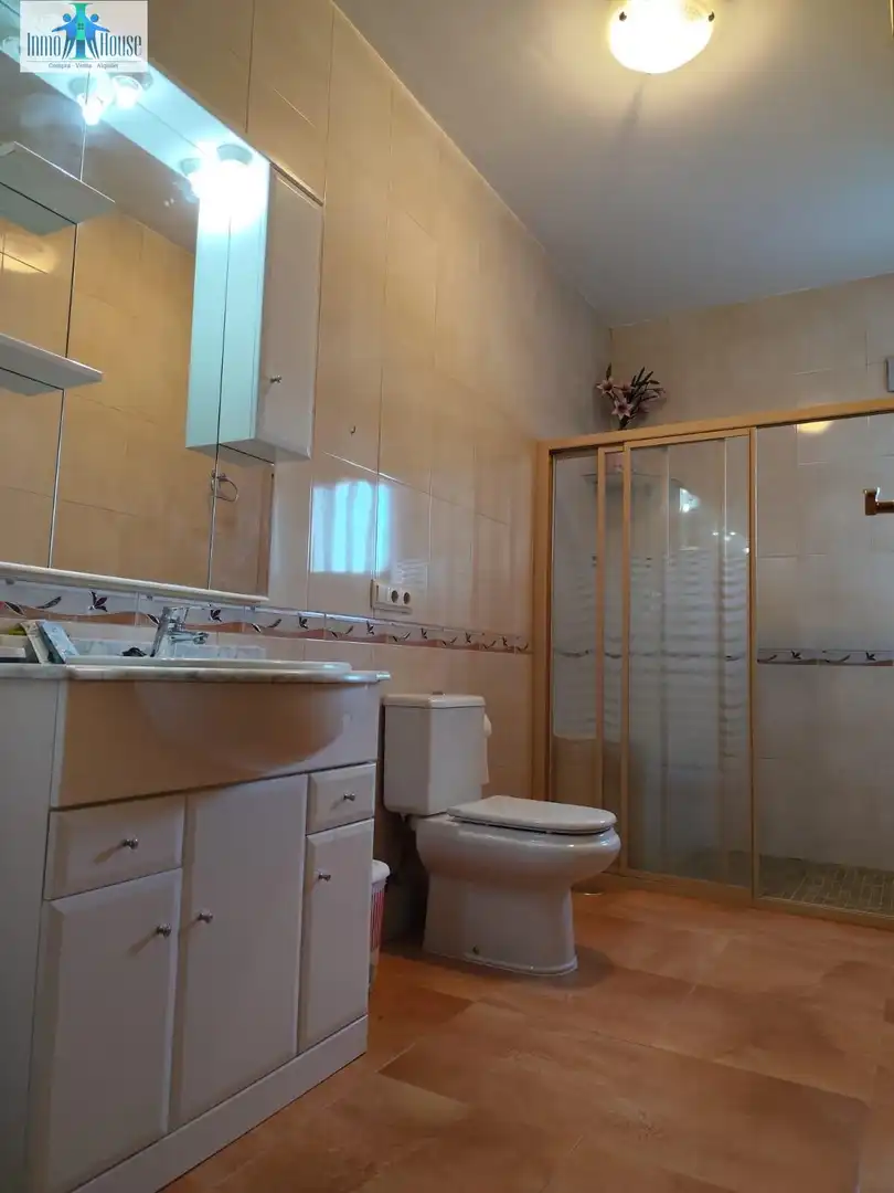 Baño de Casa o chalet en venta en Valdeganga con Calefacción, Terraza y Trastero