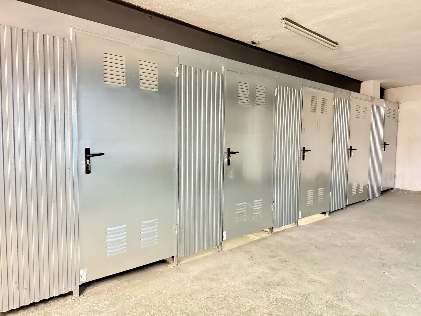 Exterior view of Storage room for rent in Roses