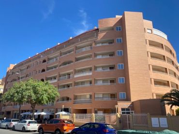 Attico con piscina in vendita a Avenida Reino de España