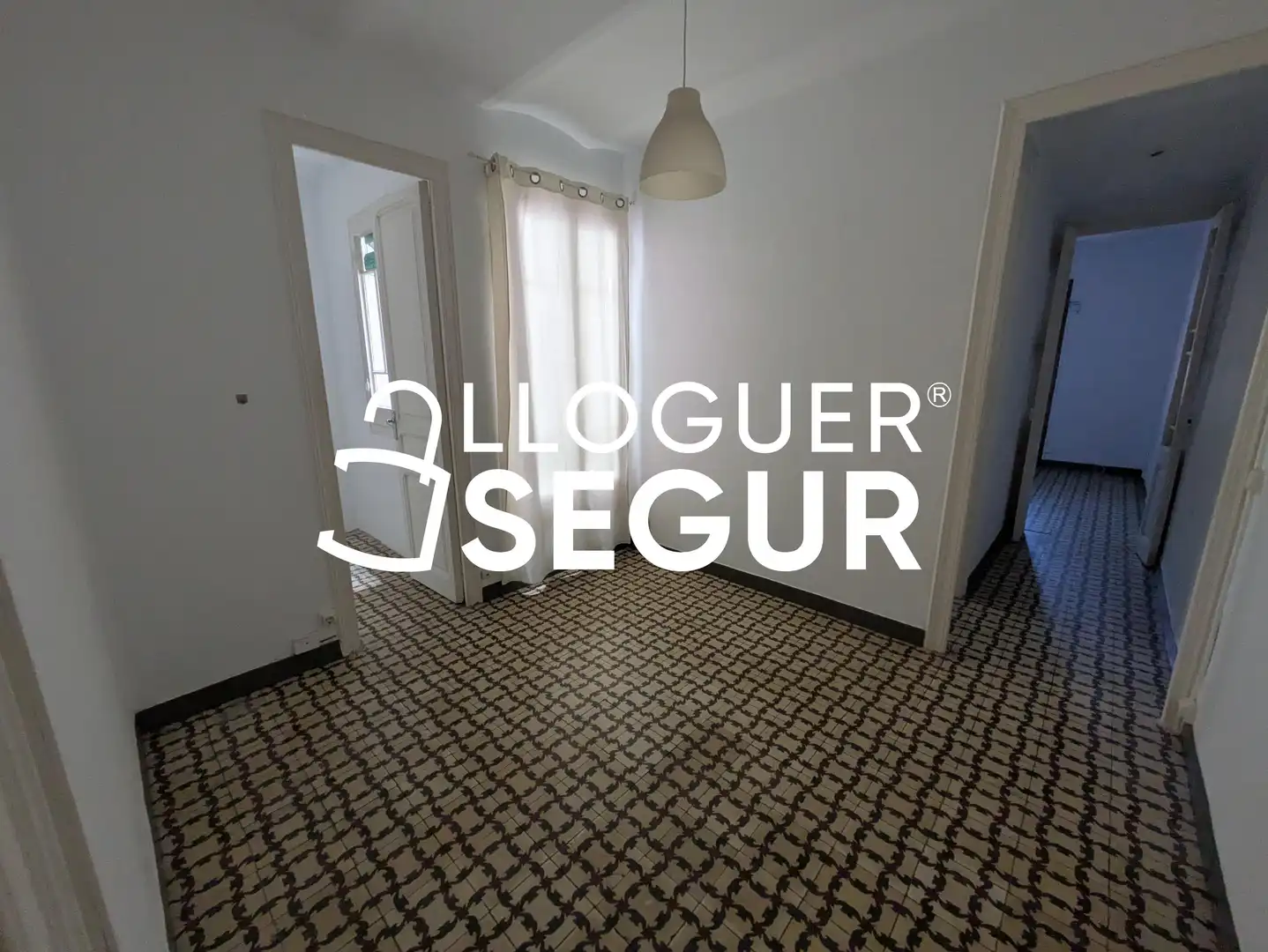 Piso de alquiler en Violant d'Hongria, Sants