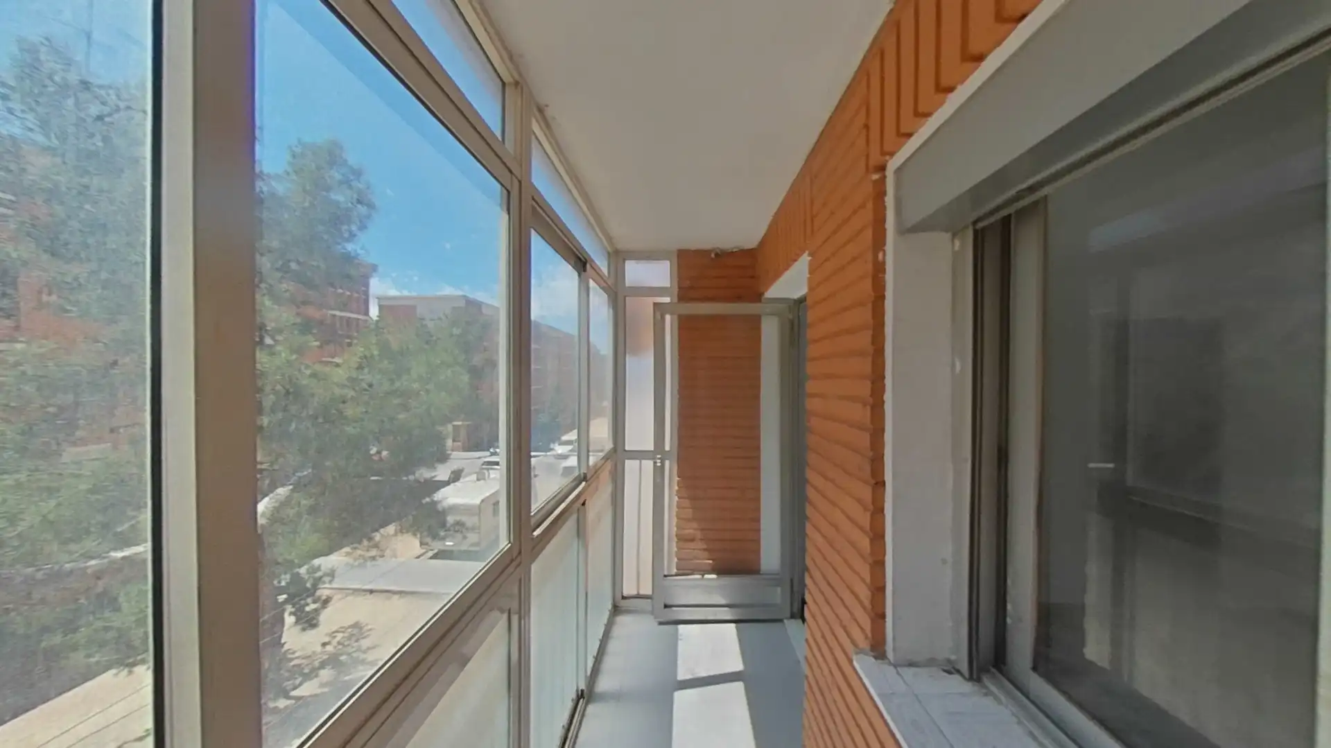 Terraza de Piso en venta en Valencia con Aire acondicionado, Balcón y Alarma