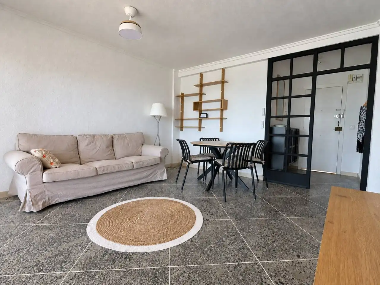 Sala de estar de Piso de alquiler en Sueca con Aire acondicionado, Terraza y Amueblado