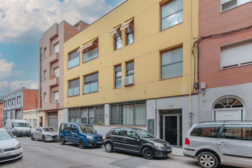 Exterior view of Flat for sale in Sabadell