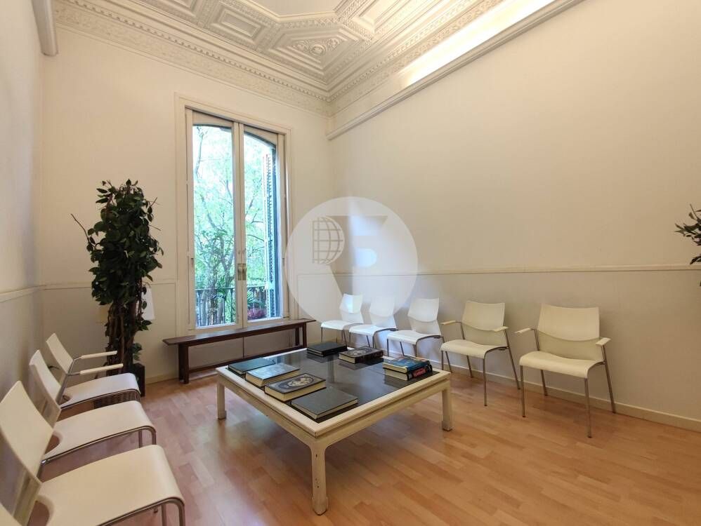 Local de lloguer a Dreta de l'Eixample, Eixample