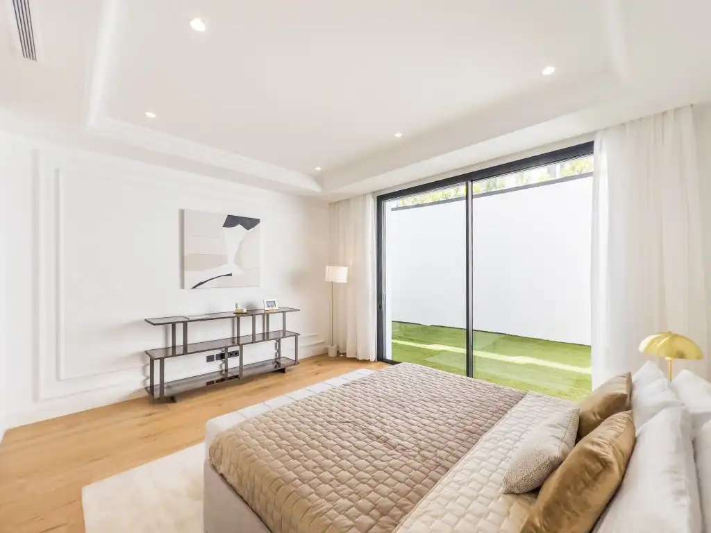 Chalet con piscina en venta en Milla de Oro, imagen 12