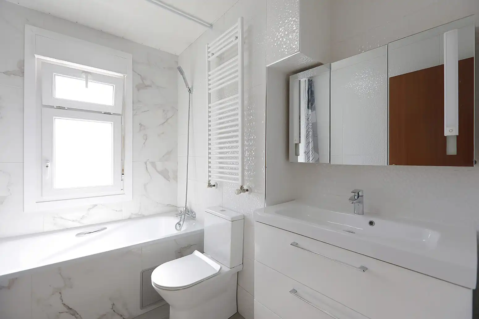 Bathroom of Flat for sale in Irun   with Heating and Balcony