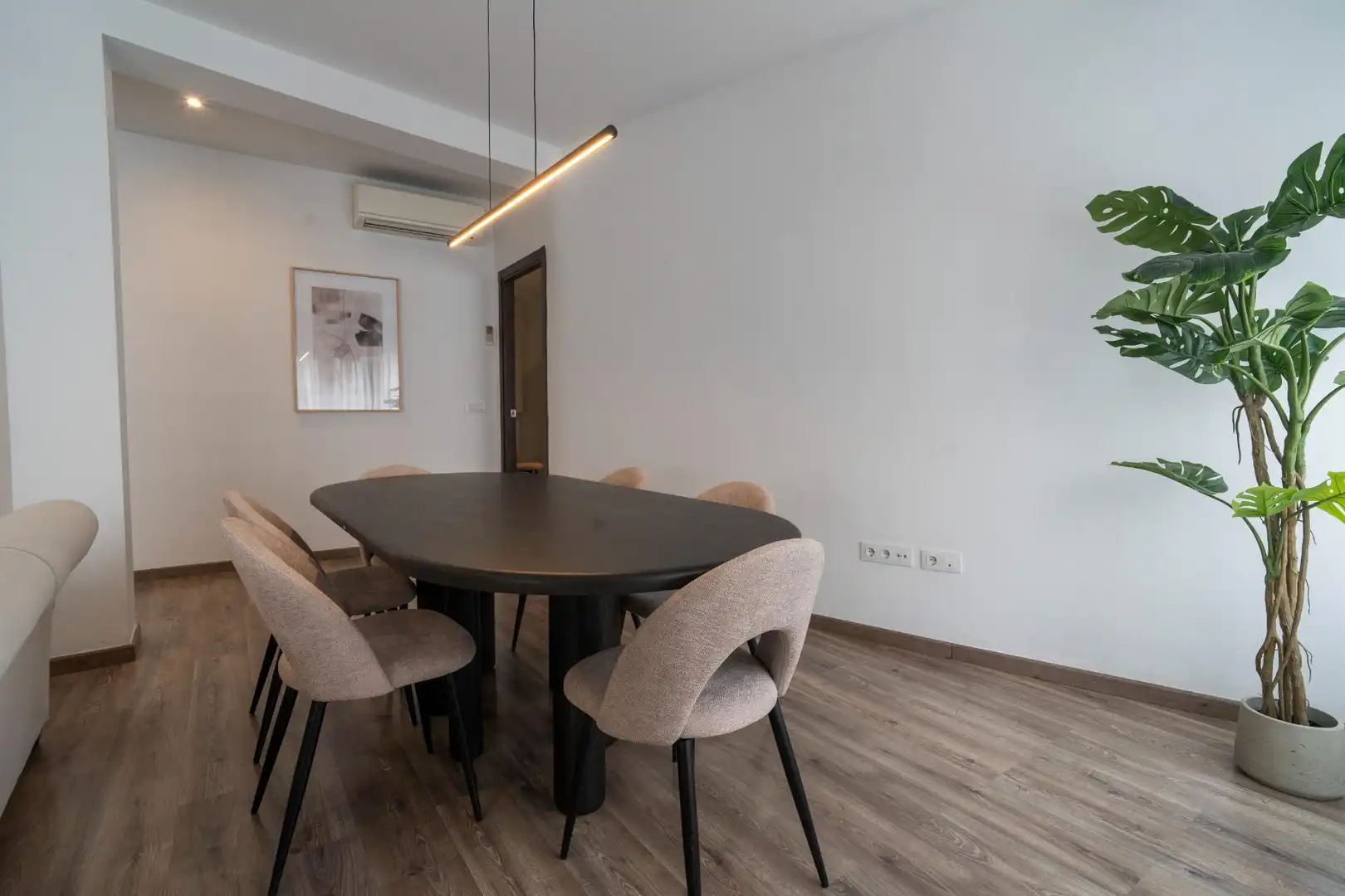 Dining room of Flat for rent in Valencia  with Air Conditioner, Heating and Furnished