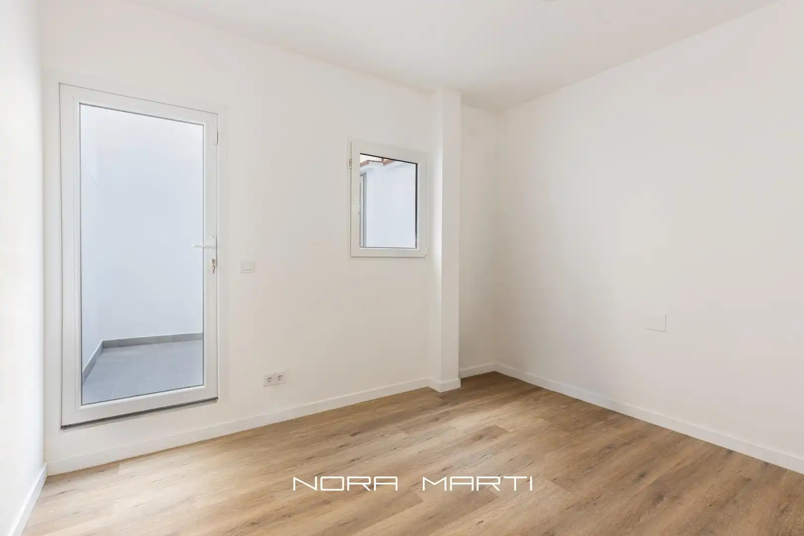 Bedroom of Ground floor for sale in Barcelona  with Air Conditioner and Alarm