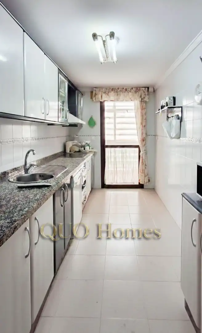 Kitchen of Flat for sale in Jerez de la Frontera  with Air Conditioner, Furnished and Balcony