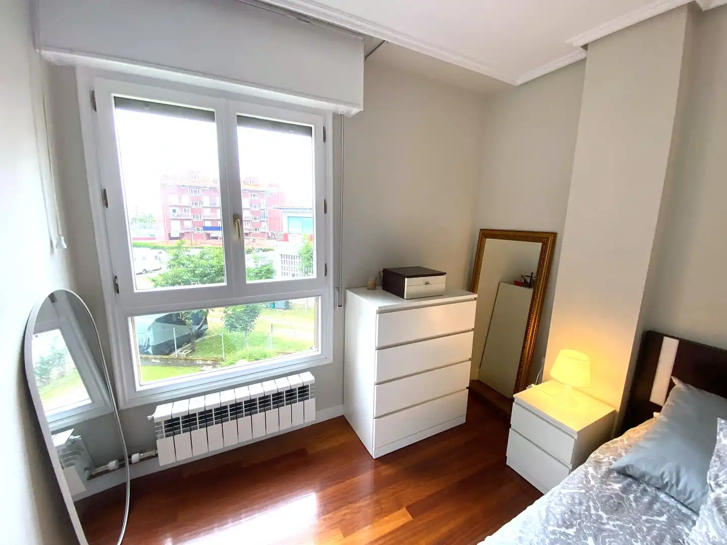 Bedroom of Flat for sale in Castro-Urdiales  with Heating, Parquet flooring and Terrace