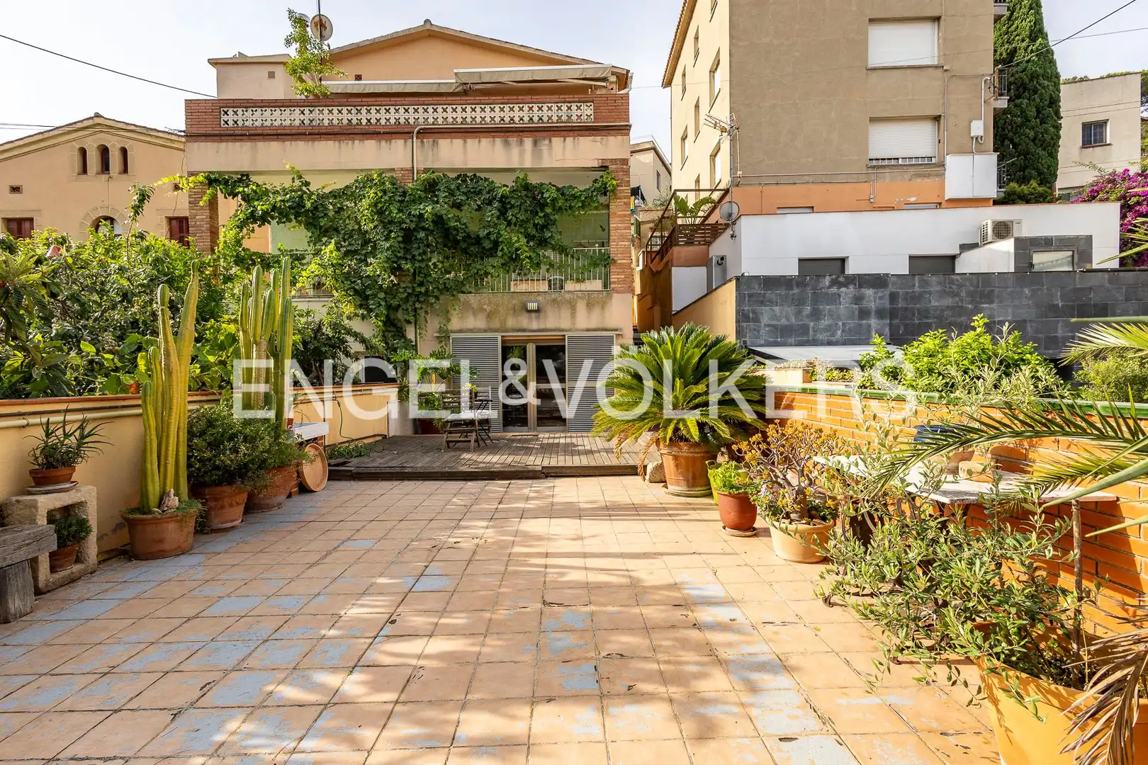 Terrassa de Apartament en venda en Sant Just Desvern amb Aire condicionat, Calefacció i Jardí privat