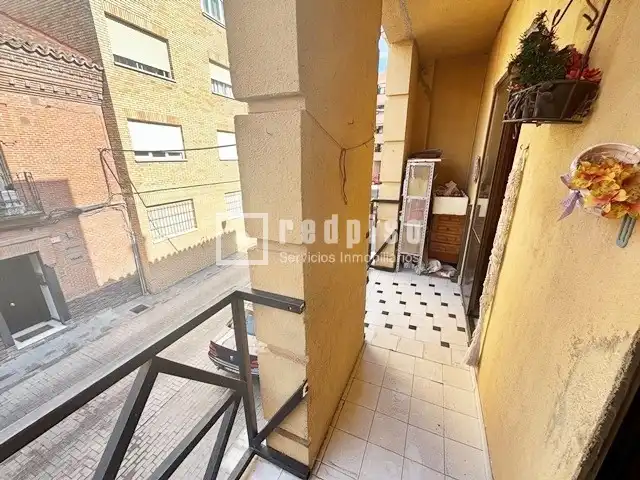 Vista exterior de Dúplex en venda en Guadalajara amb Calefacció, Terrassa i Moblat