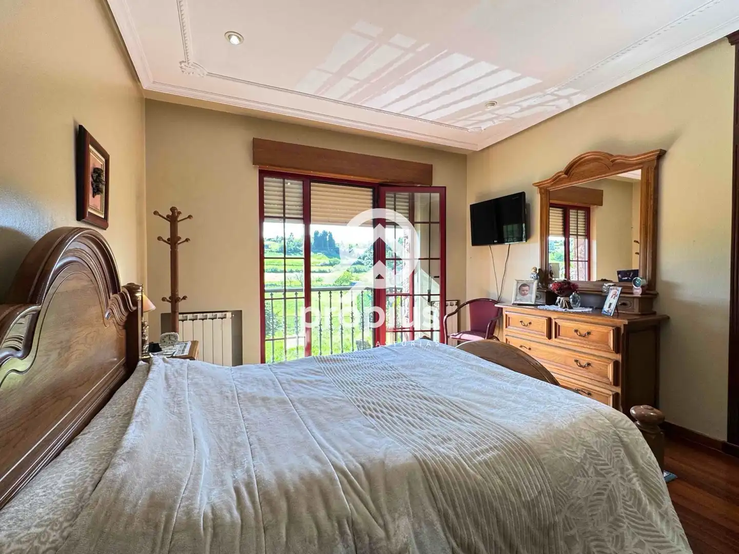 Habitación de Casa o chalet en venta en Avilés con Calefacción, Jardín privado y Parquet