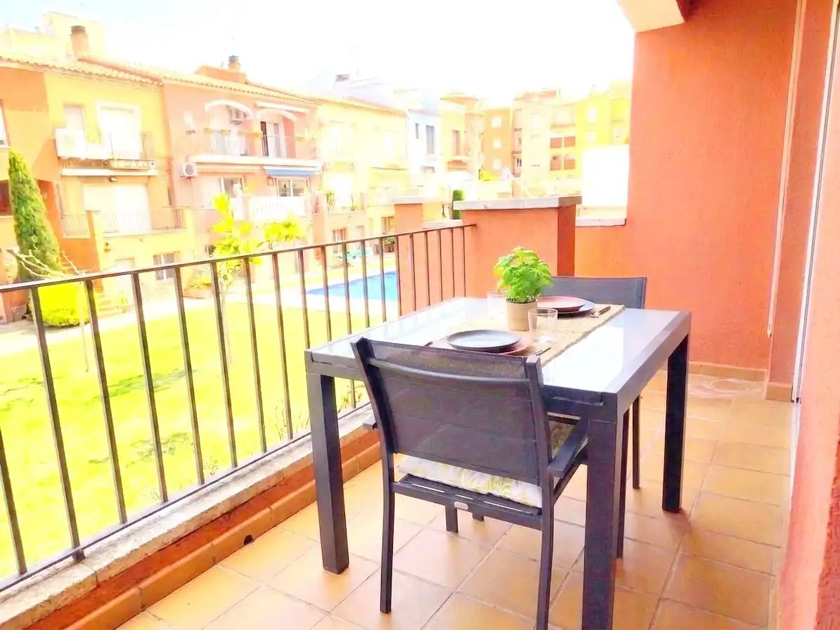 Detached house with pool for sale in GRAN RESERVA/C. GIRA-SOLS