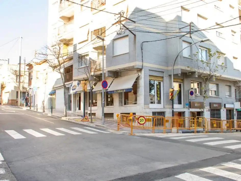 Business premises for sale in Avinguda Joan XXIII 30, imagen 2