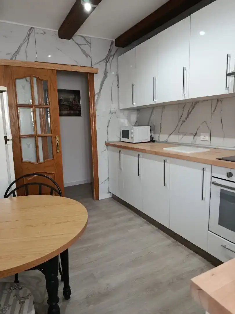 Kitchen of Flat for share in Casco Antiguo