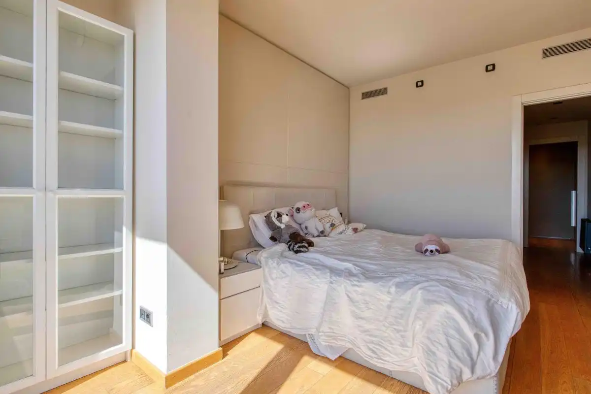 Habitación de Piso en venta en Barcelona con Aire acondicionado, Calefacción y Jardín privado