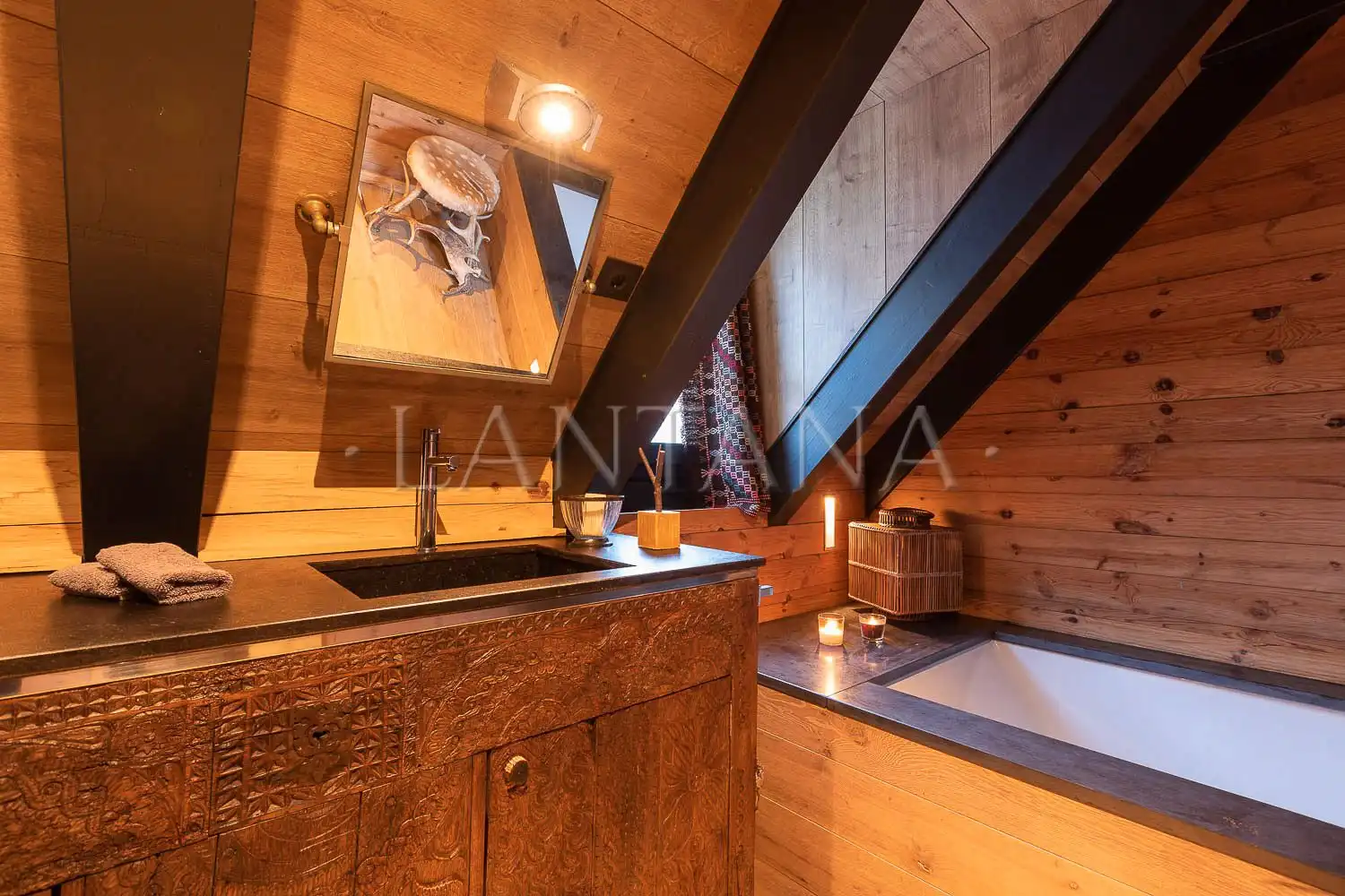 Baño de Casa adosada en venta en Naut Aran con Calefacción, Parquet y Trastero