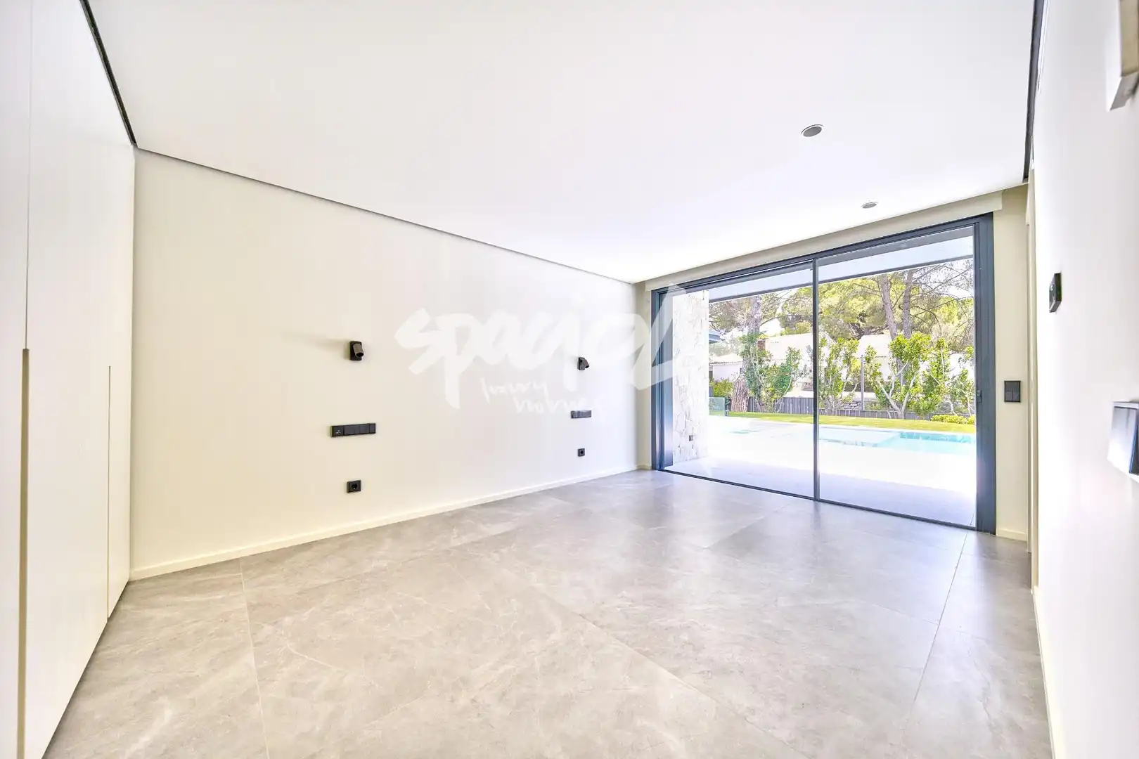 Living room of Houses for sale in Boadilla del Monte  with Air Conditioner, Heating and Private garden