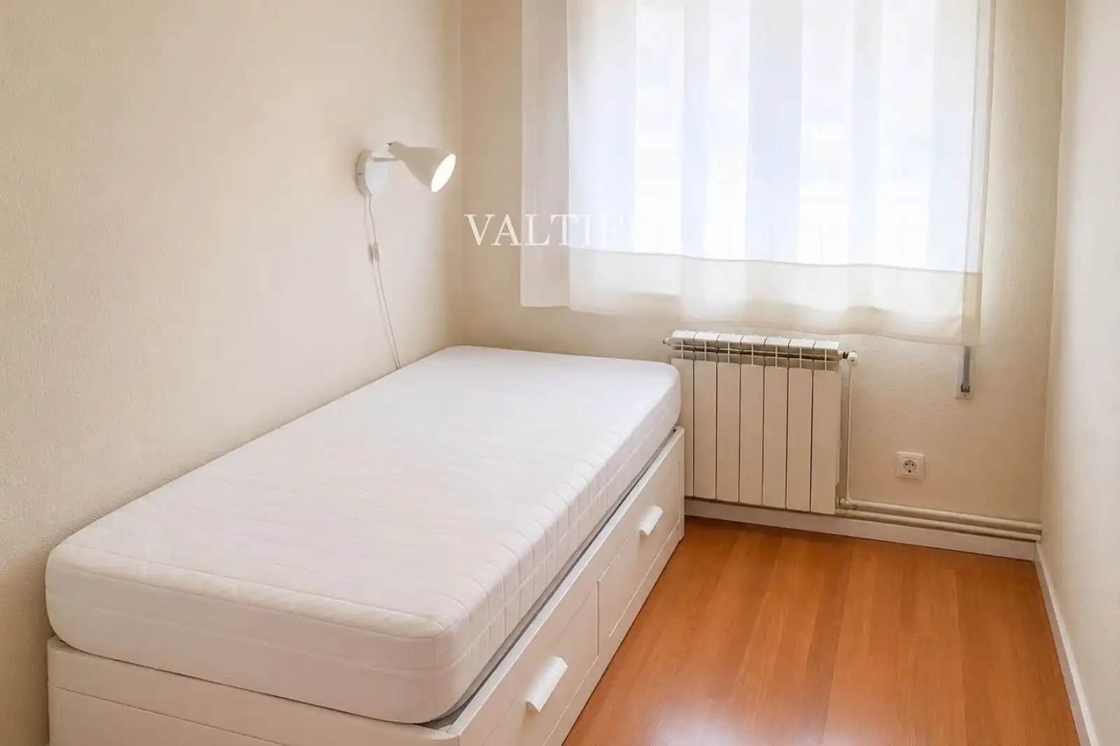 Habitación de Ático de alquiler en Madrid con Aire acondicionado y Amueblado