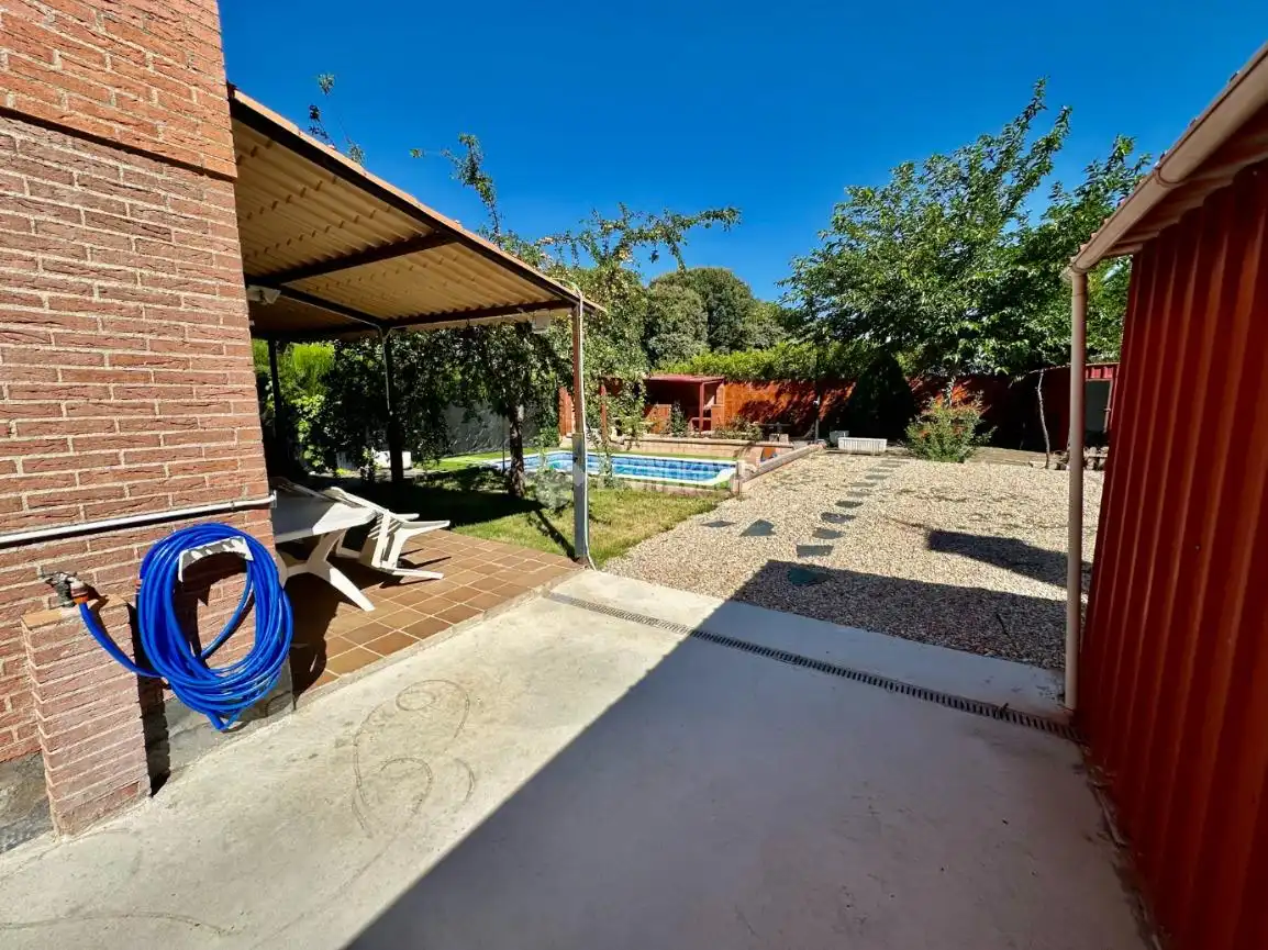 Jardí de Casa o xalet en venda en Pioz amb Aire condicionat