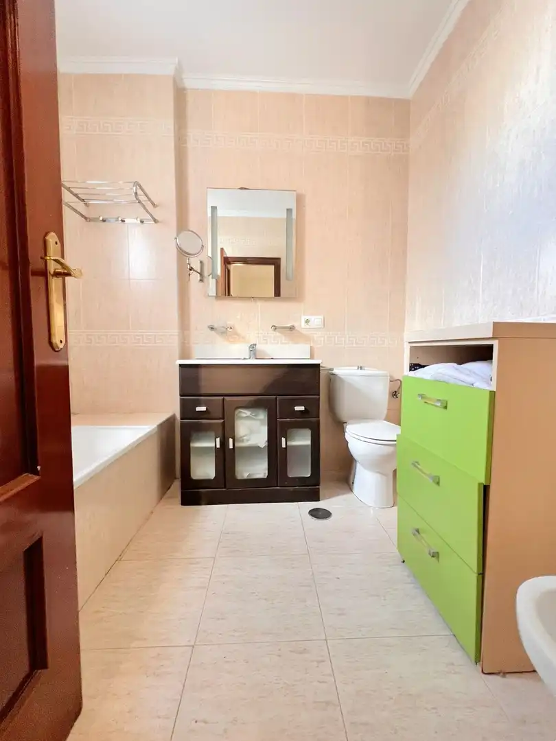 Baño de Casa adosada en venta en Ayamonte con Aire acondicionado, Terraza y Trastero