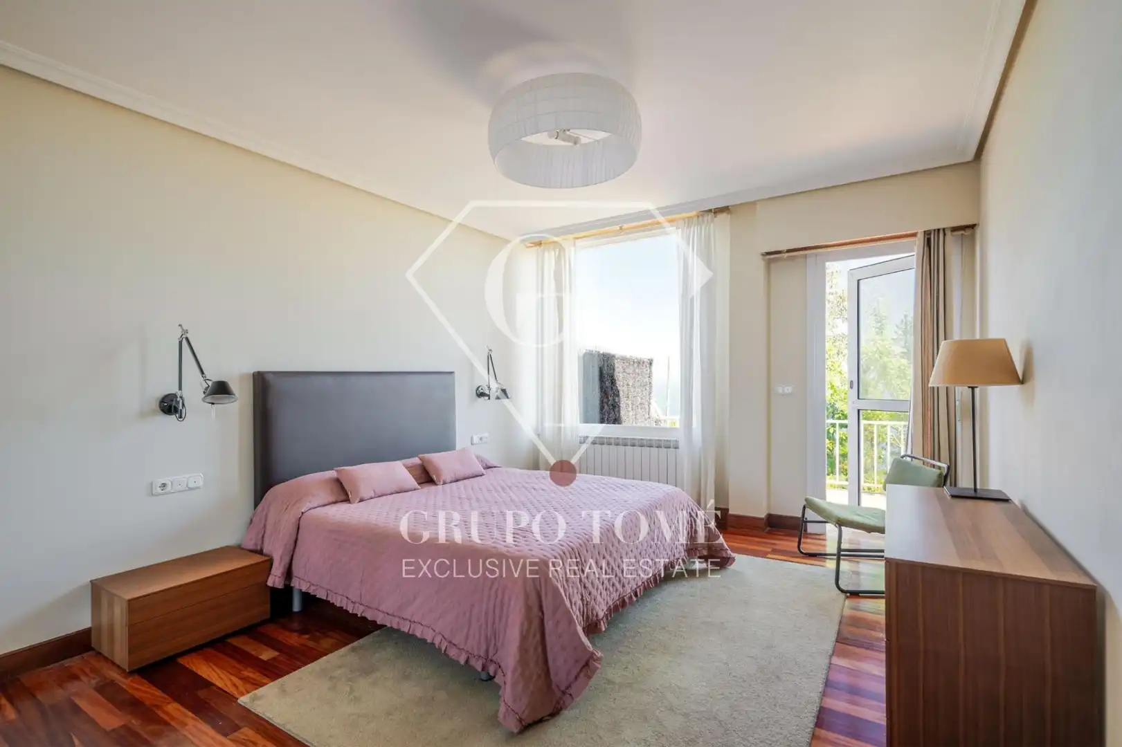 Dormitori de Casa adosada en venda en Mutriku amb Jardí privat, Terrassa i Moblat