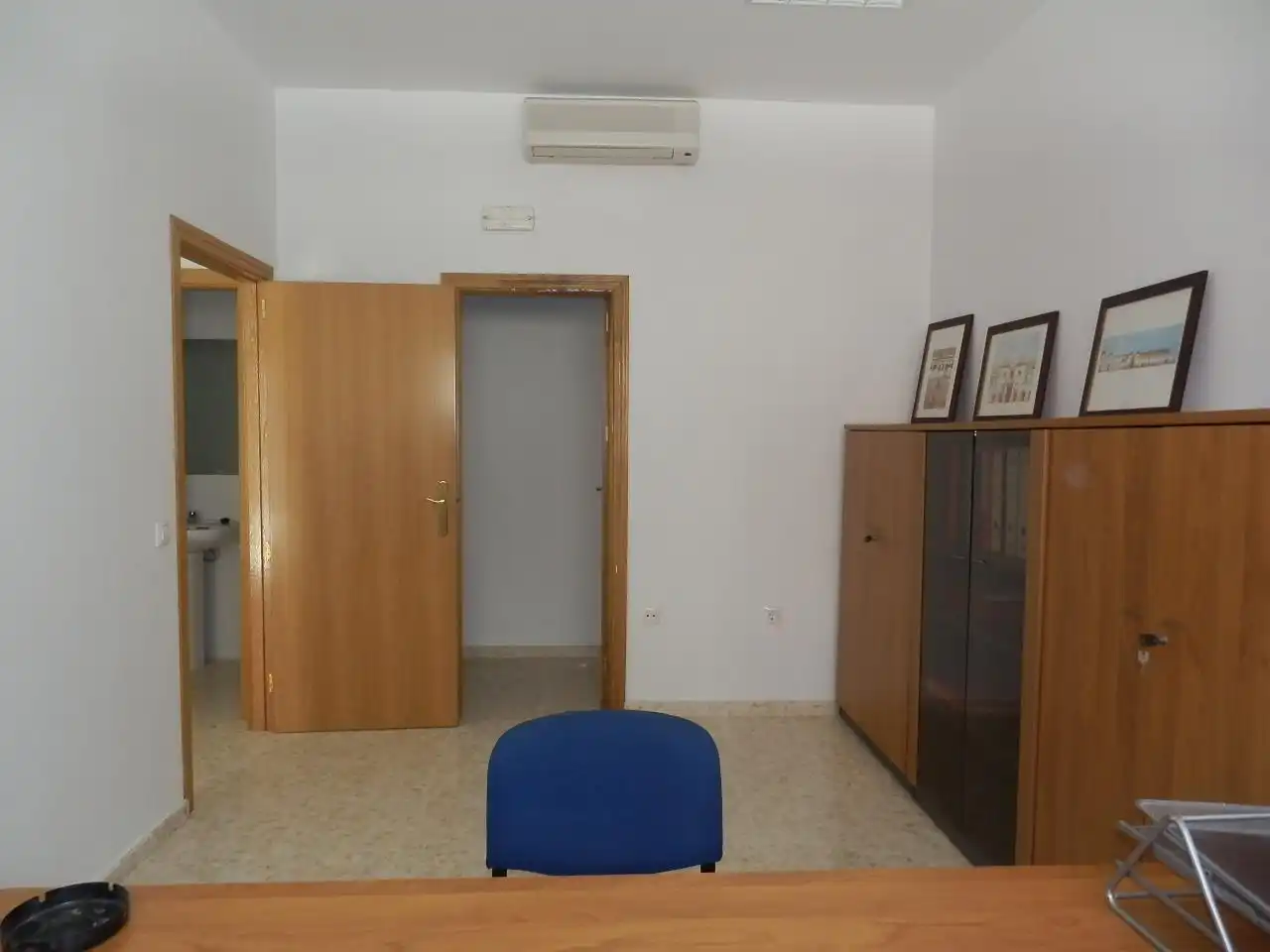 Office for sale in Badajoz  with Air Conditioner