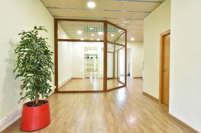 Oficina en Alquiler en del Gas, 4 en Centre