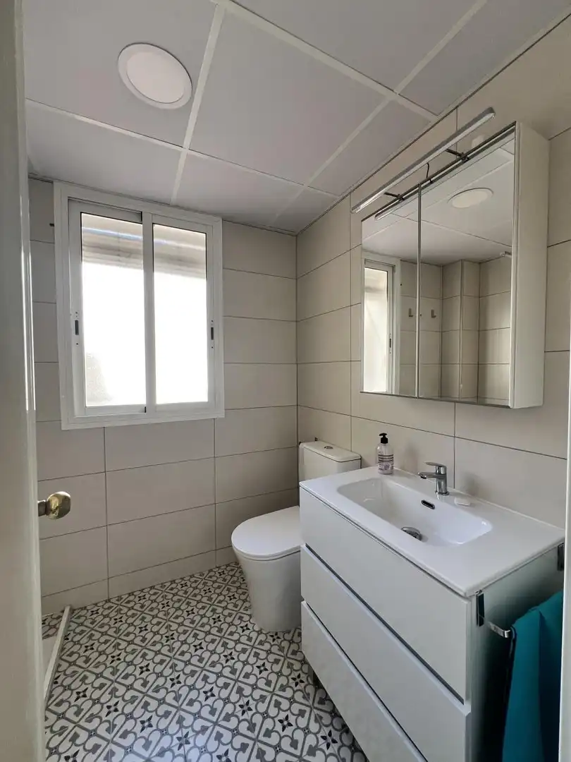 Baño de Piso de alquiler en Málaga con Aire acondicionado y Amueblado