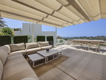 Adosado con balcón en venta en Estepona Pueblo
