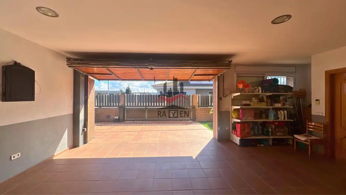 Houses for sale in Riu Muga, Vilamalla