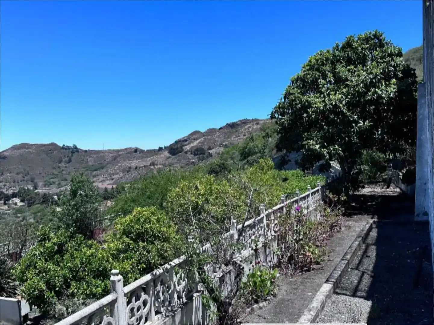Vista exterior de Casa o xalet en venda en Vega de San Mateo amb Aire condicionat, Piscina i Balcó