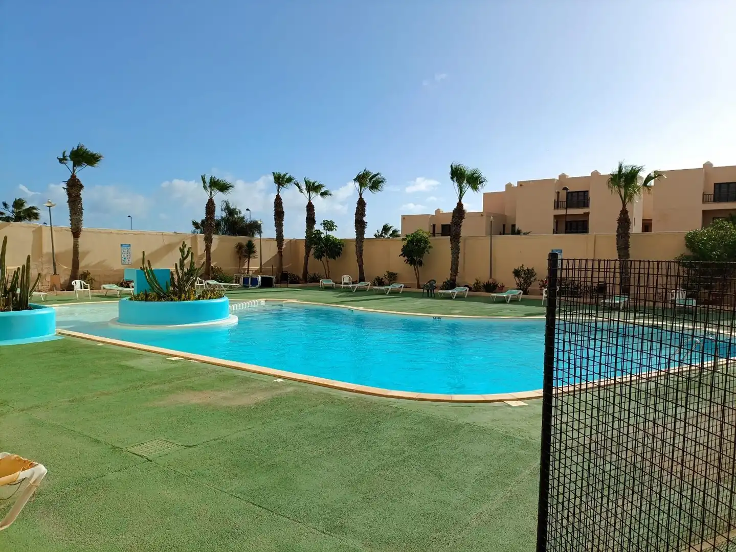 Piscina de Dúplex en venda en La Oliva amb Piscina comunitària