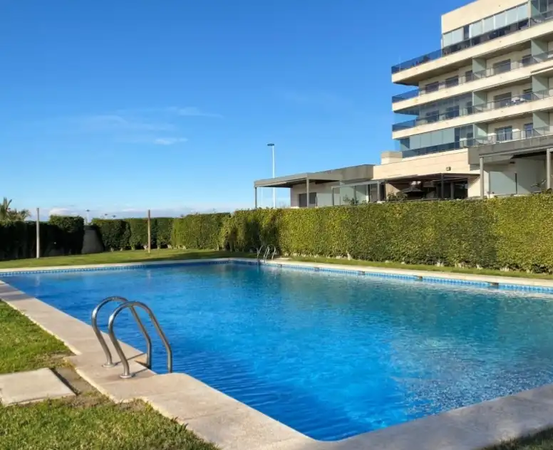 Appartement compact avec ascenseur à vendre à Los Arenales del Sol