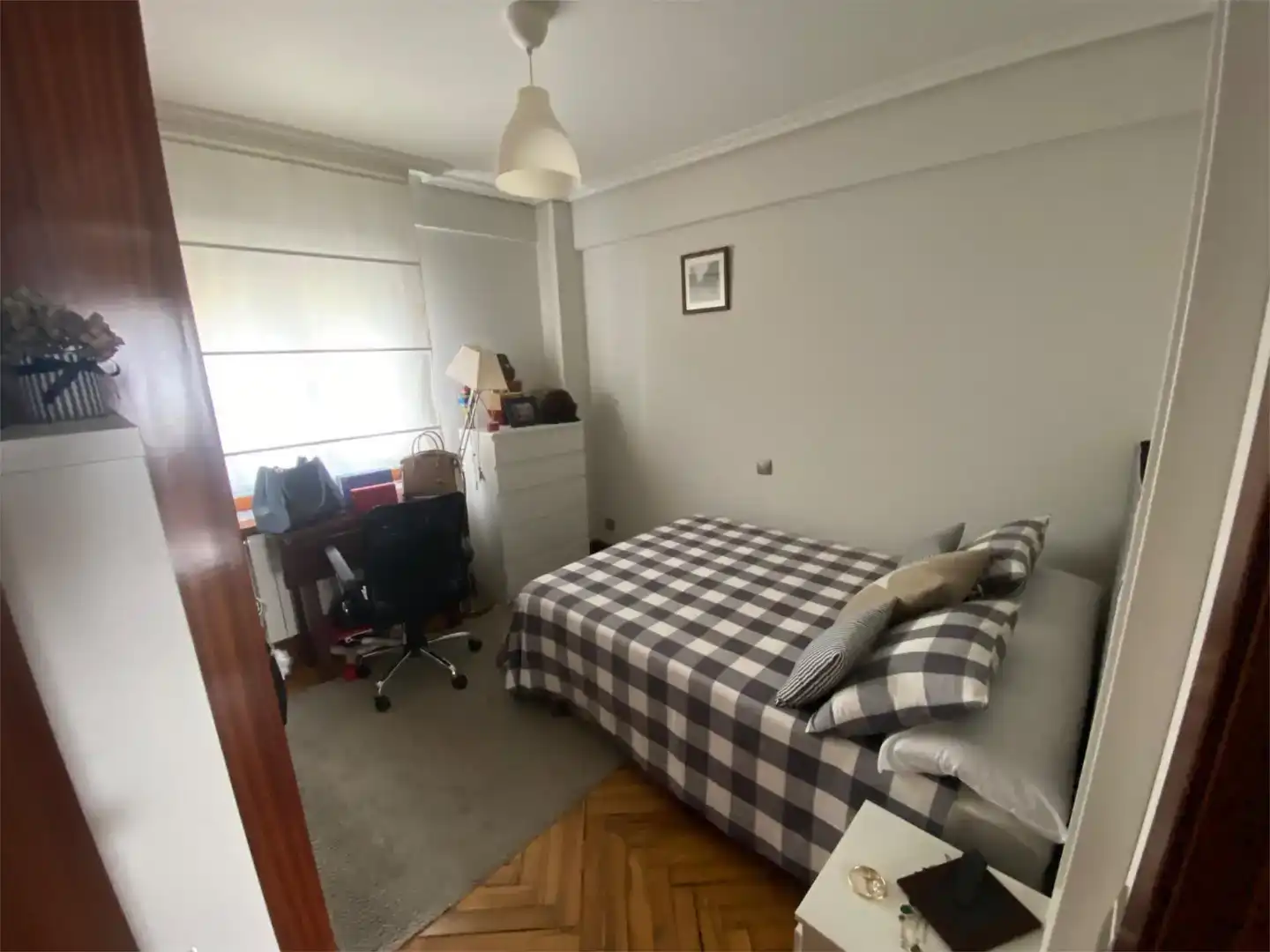 Habitación de Piso en venta en Vigo  con Parquet, Trastero y Balcón