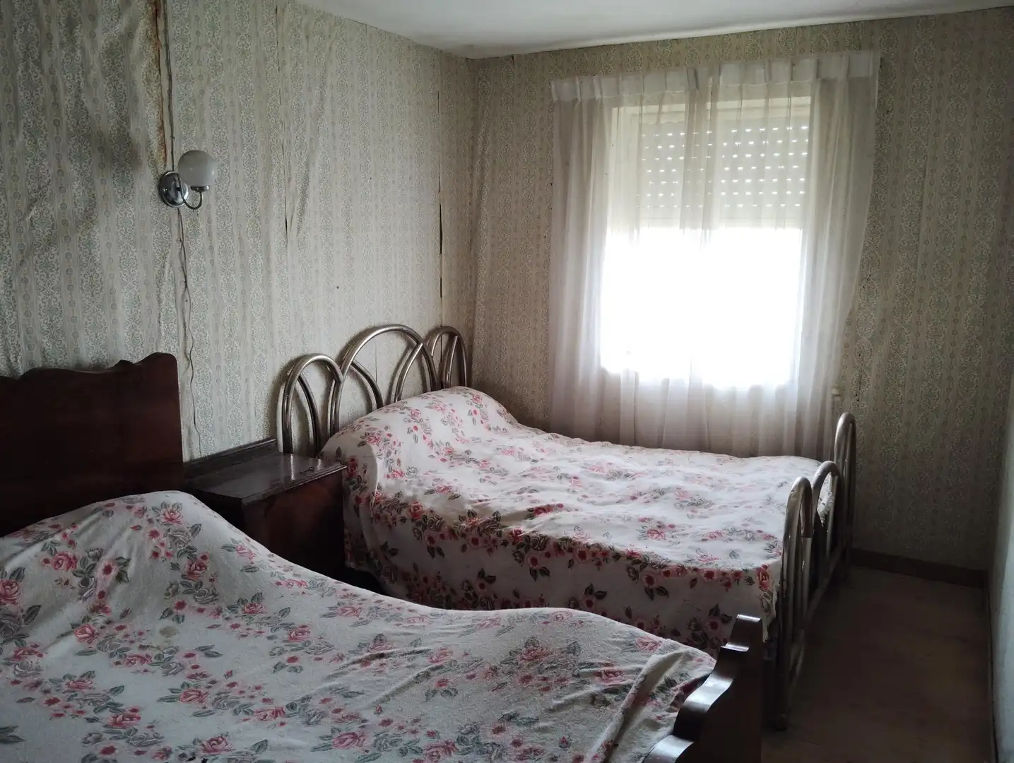 Schlafzimmer von Einfamilien-Reihenhaus zum Verkauf in Pajares de los Oteros