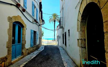 Vista exterior de Pis en venda en Sitges amb Terrassa i Balcó