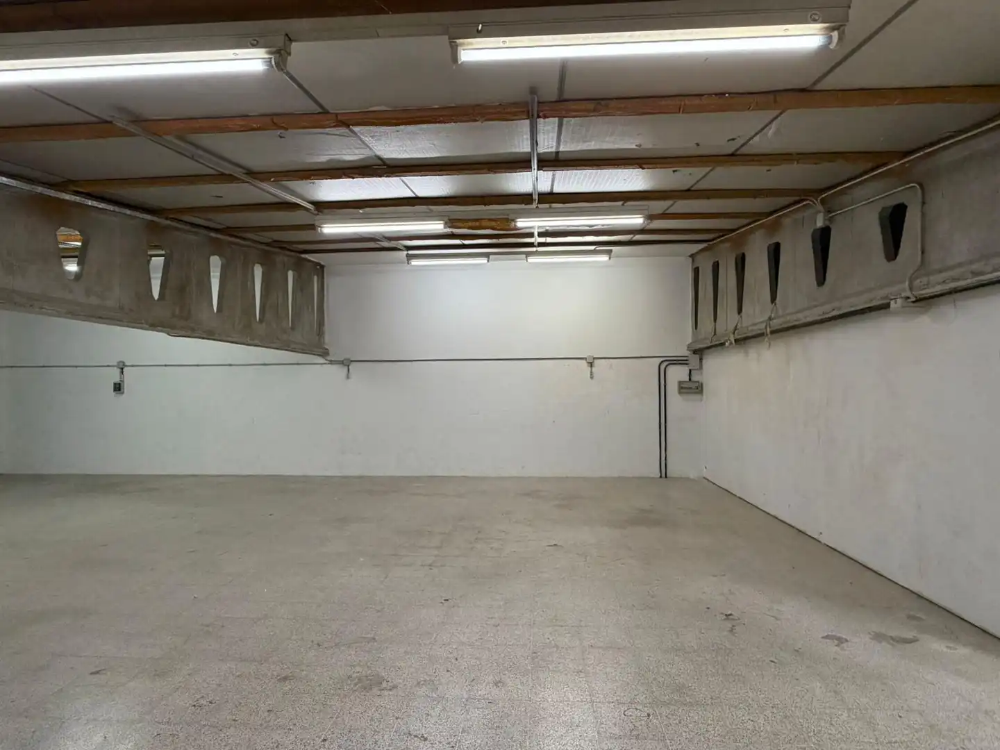 Fabrikhallen zur Miete in Igualada