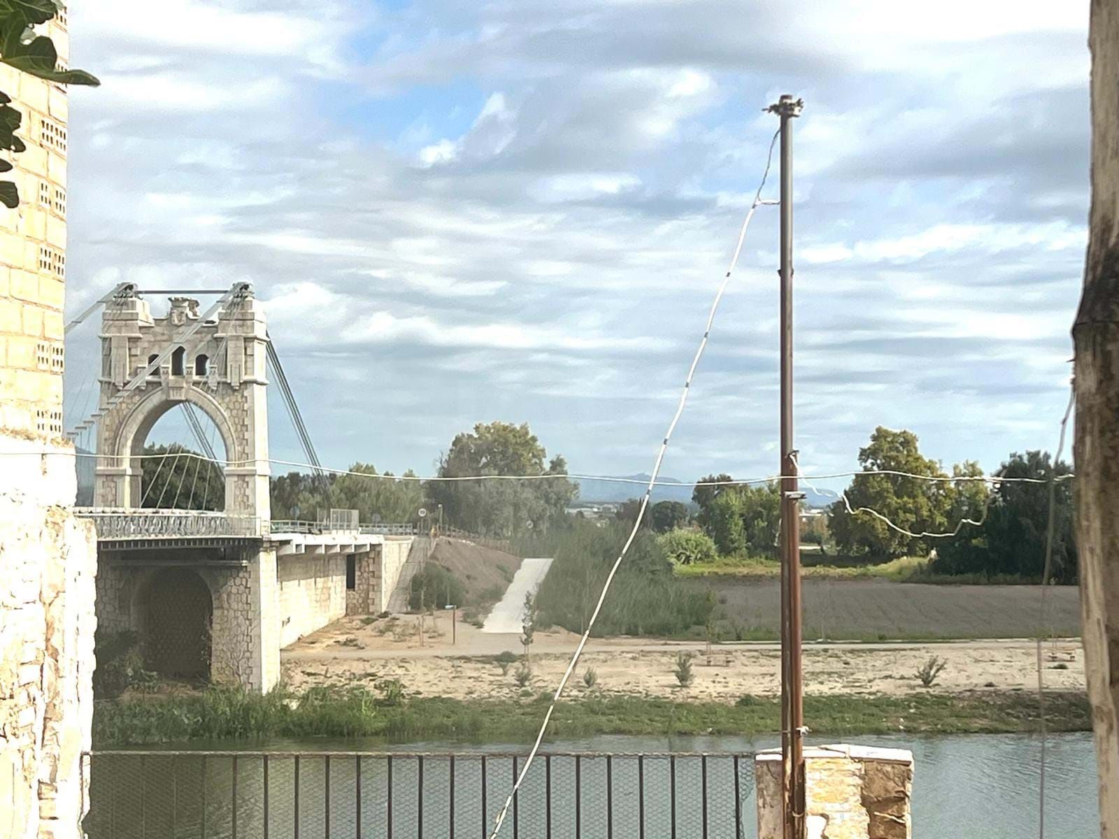 Vista exterior de Edifici en venda en Amposta